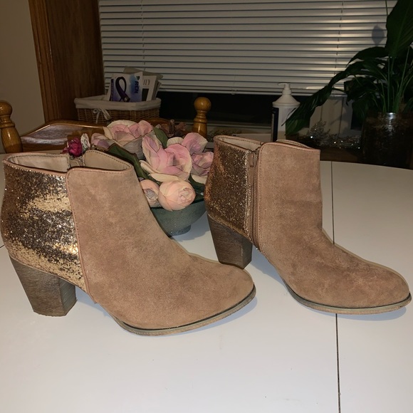 Glitter Embellished Heel Booties Sz 8 - Picture 3 of 12